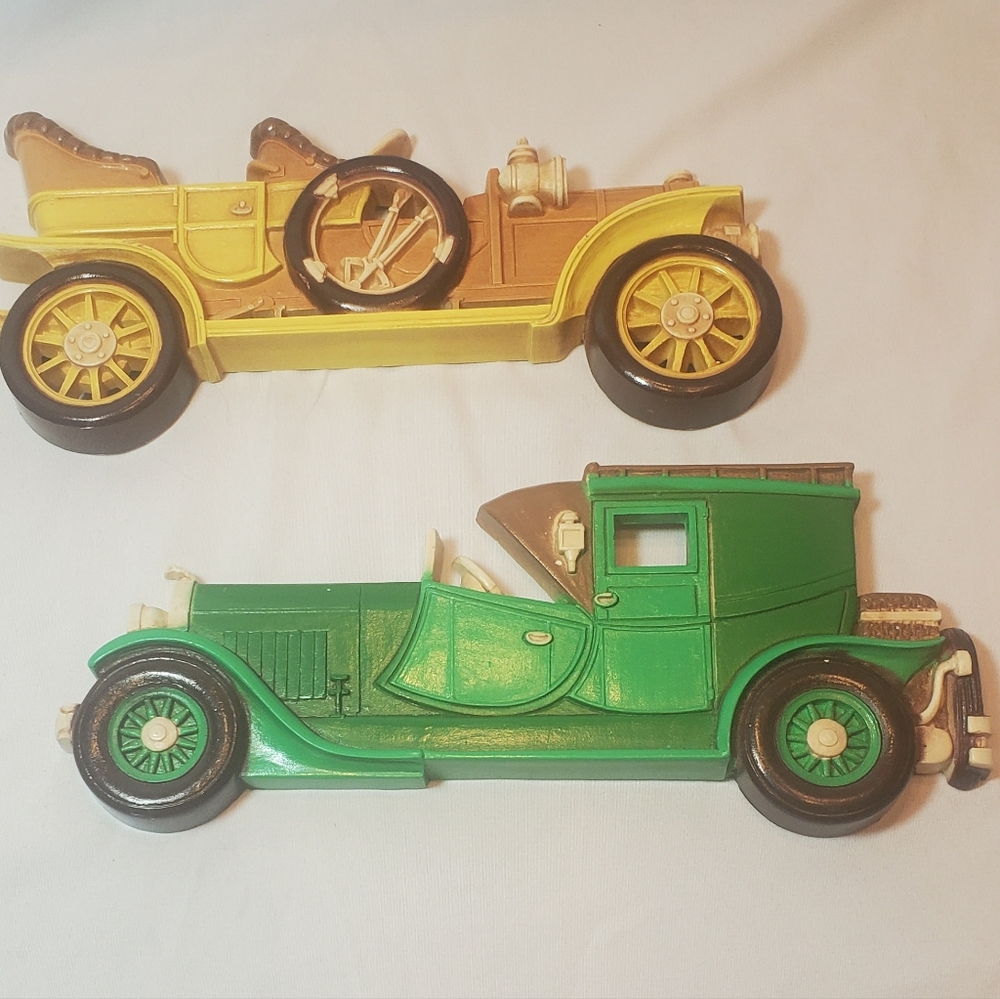 Car Wall Hangings 7387 & 7388 Vtg 1977 Dart Industries Made In USA Hard Plastic